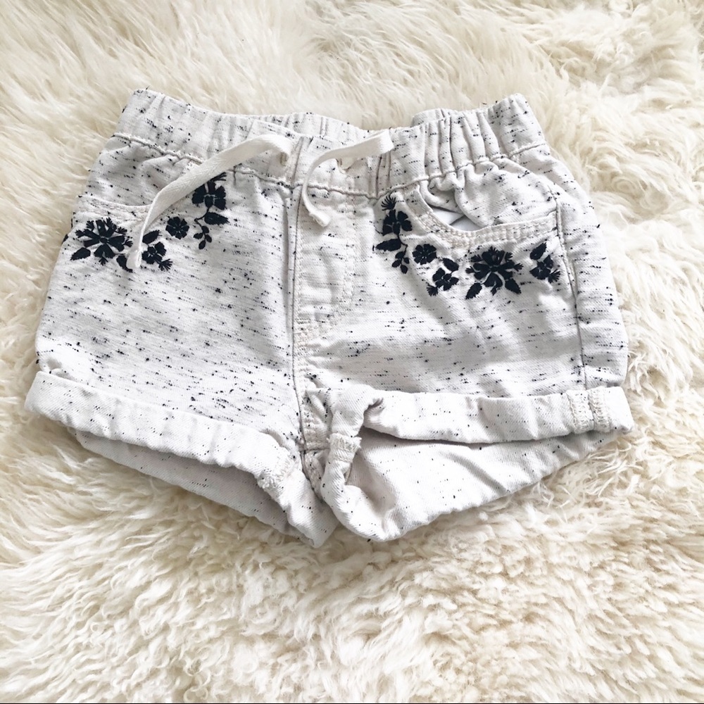 Gap Embroidered Shorts Size 5T